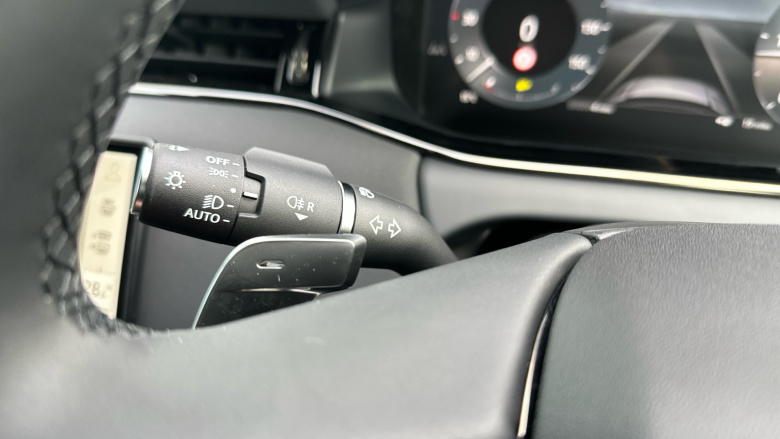 Land Rover Range Rover Evoque 2.0 D200 Edition 5dr Auto Diesel Hatchback